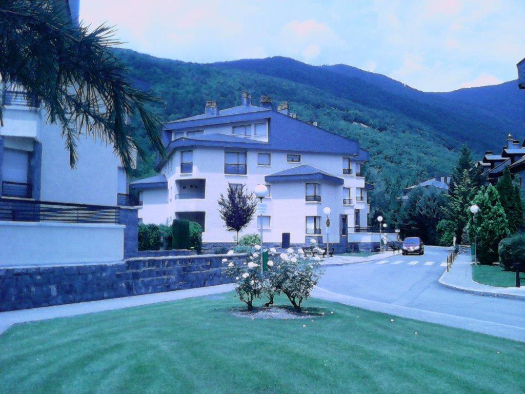 Apartamento Valles Blancos 3-6 Biescas  Exteriör bild